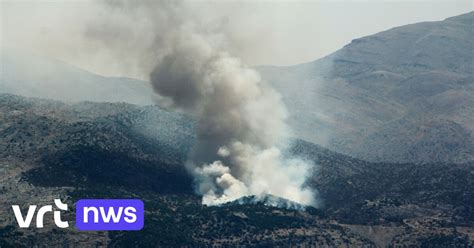 Hezbollah voert massale raketaanval uit op Israël als vergelding .
